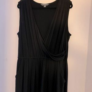 Black maxi dress w/ pockets